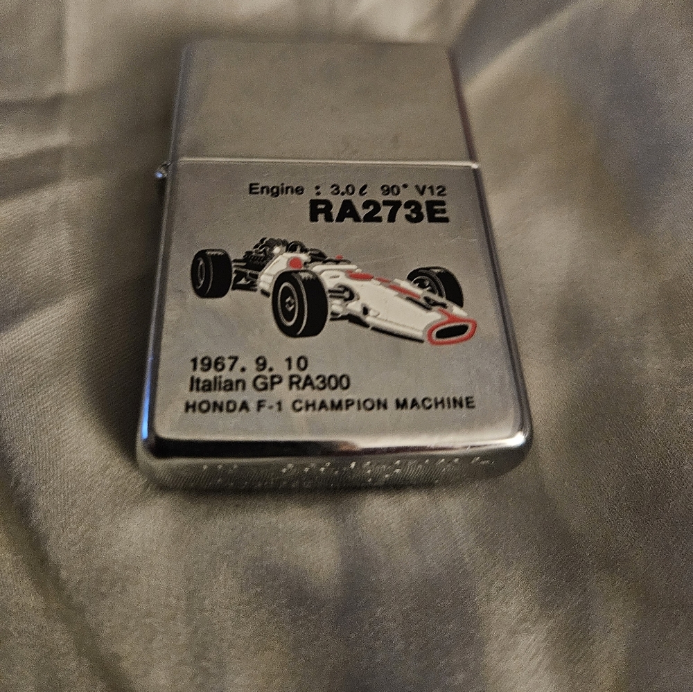 VTG Lighters "NO BUTANE" Marilyn Monroe, Racing, New in Box